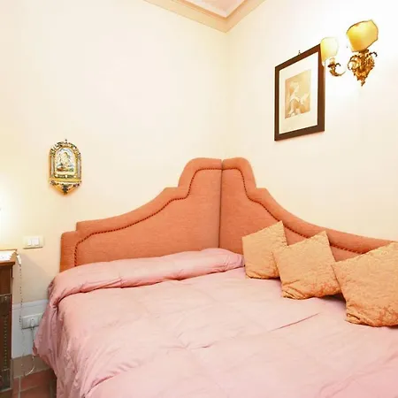 公寓 Sleeps 2 With Wifi